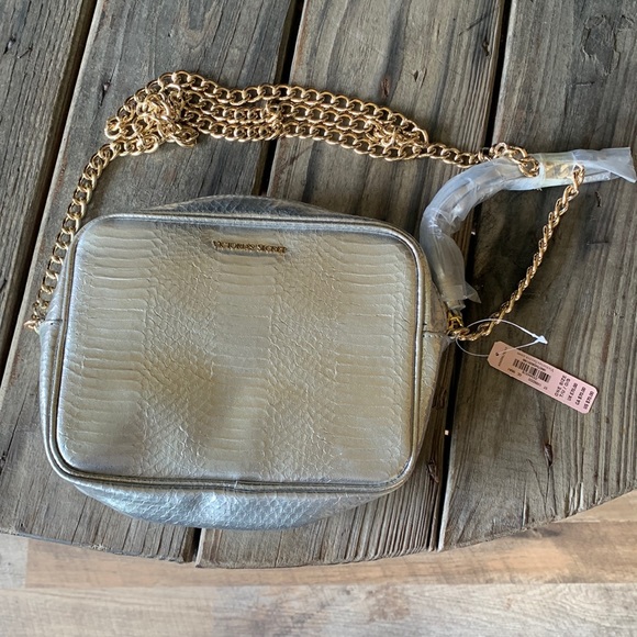 Victoria's Secret Handbags - NWT Victoria’s Secret Crossbody purse